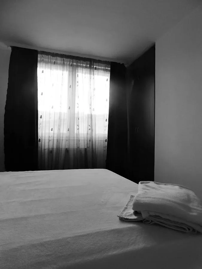 Nicole'S Apartment 2 Bucharest Romania
